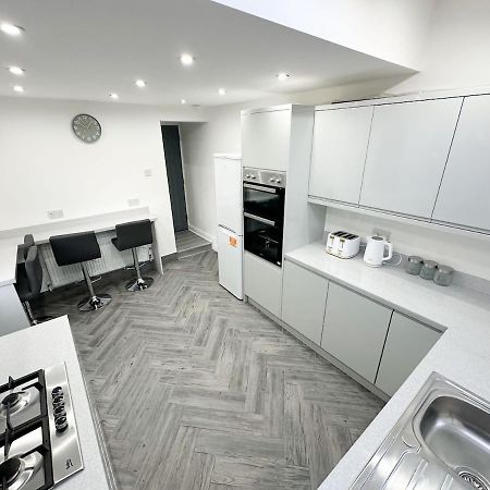Contractors Dream, 4 Bedroom 2 Bathroom Liverpool Esterno foto