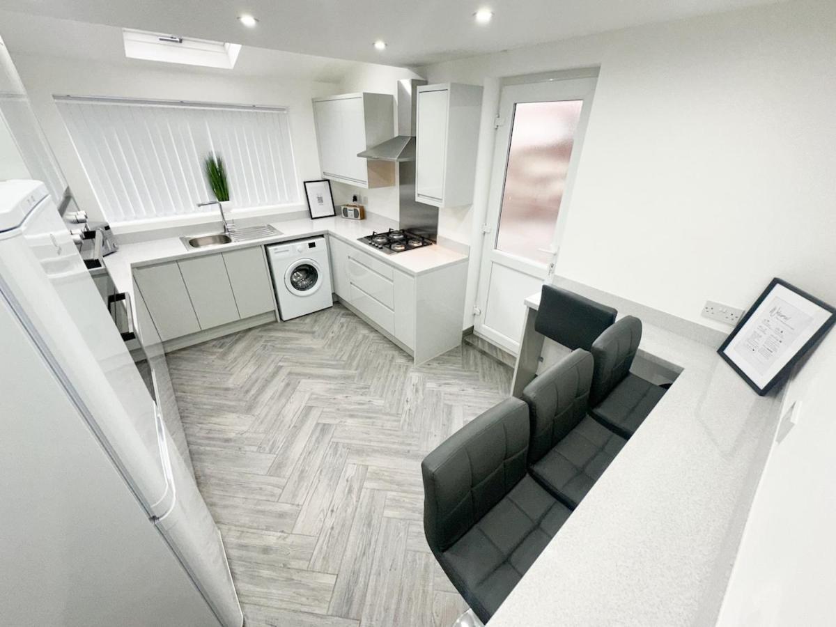 Contractors Dream, 4 Bedroom 2 Bathroom Liverpool Esterno foto