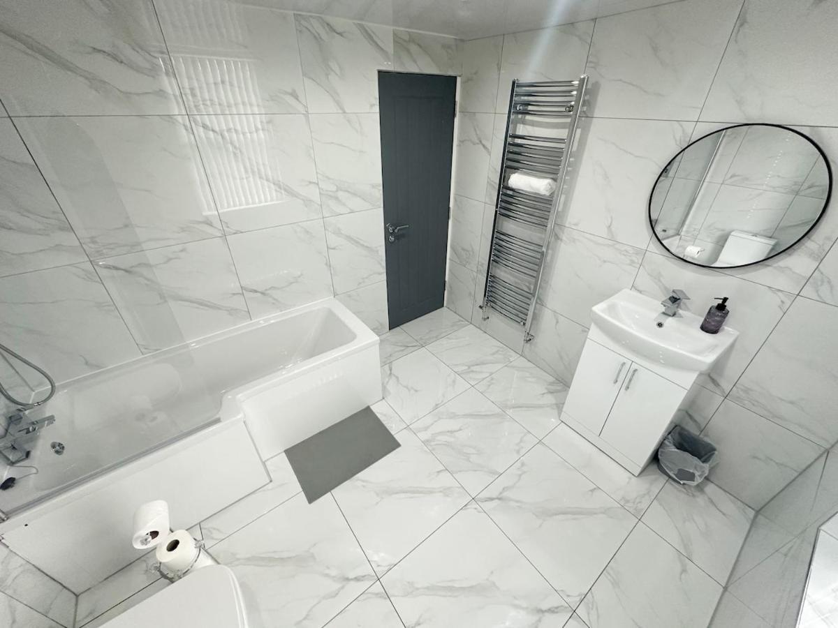 Contractors Dream, 4 Bedroom 2 Bathroom Liverpool Esterno foto