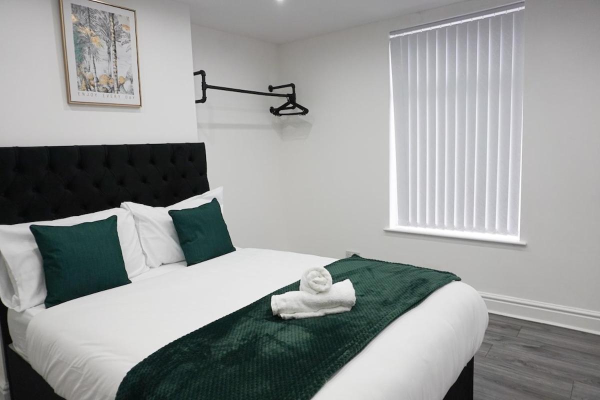 Contractors Dream, 4 Bedroom 2 Bathroom Liverpool Esterno foto