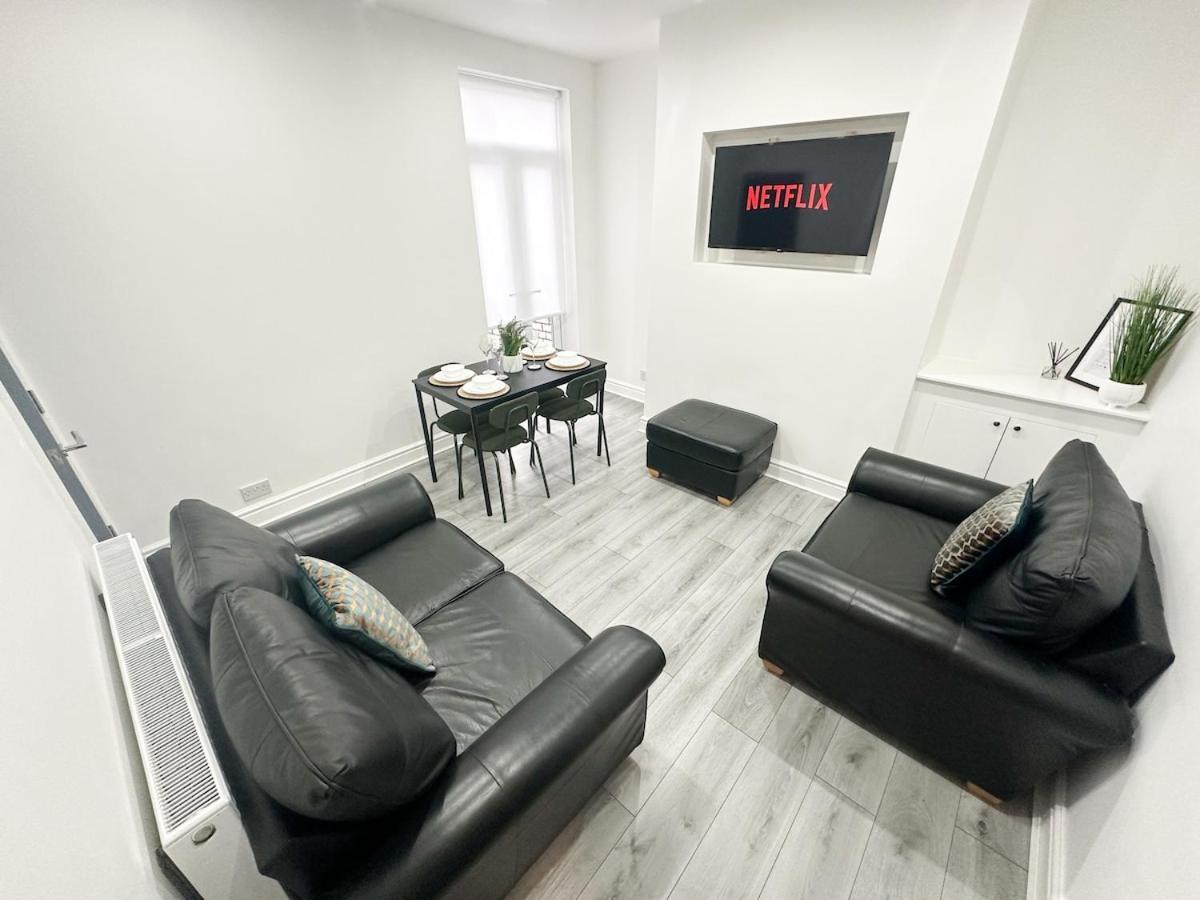Contractors Dream, 4 Bedroom 2 Bathroom Liverpool Esterno foto