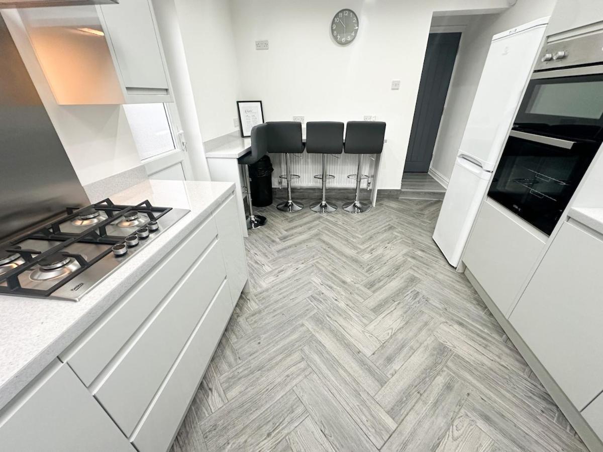 Contractors Dream, 4 Bedroom 2 Bathroom Liverpool Esterno foto