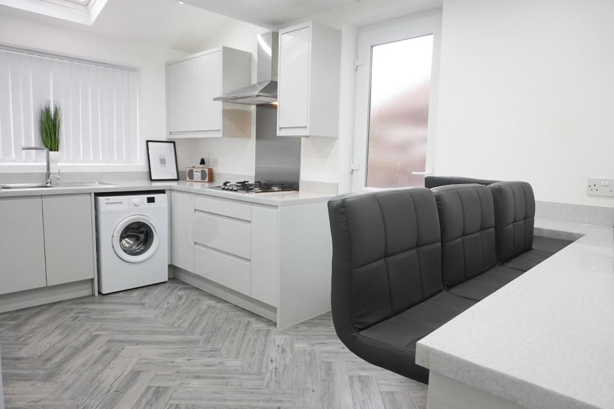 Contractors Dream, 4 Bedroom 2 Bathroom Liverpool Esterno foto