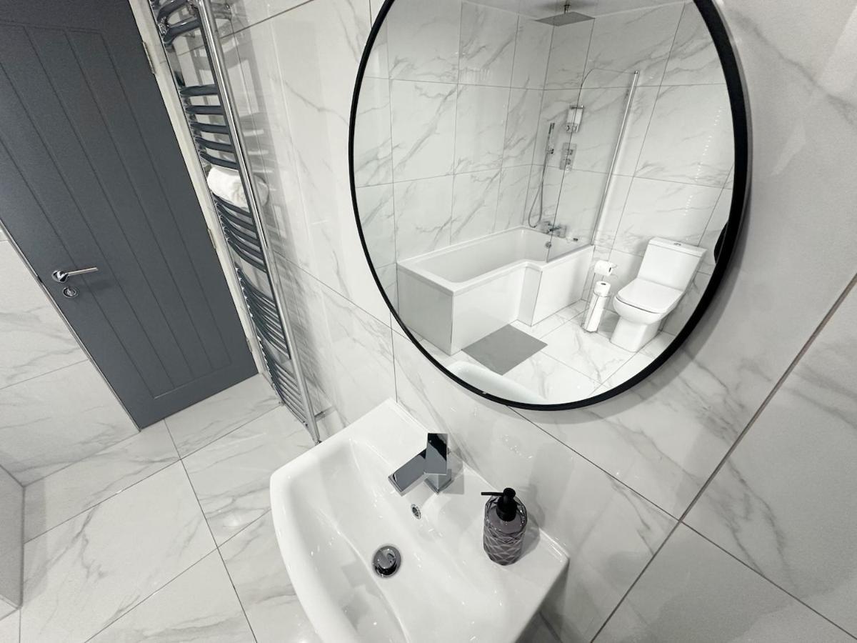 Contractors Dream, 4 Bedroom 2 Bathroom Liverpool Esterno foto