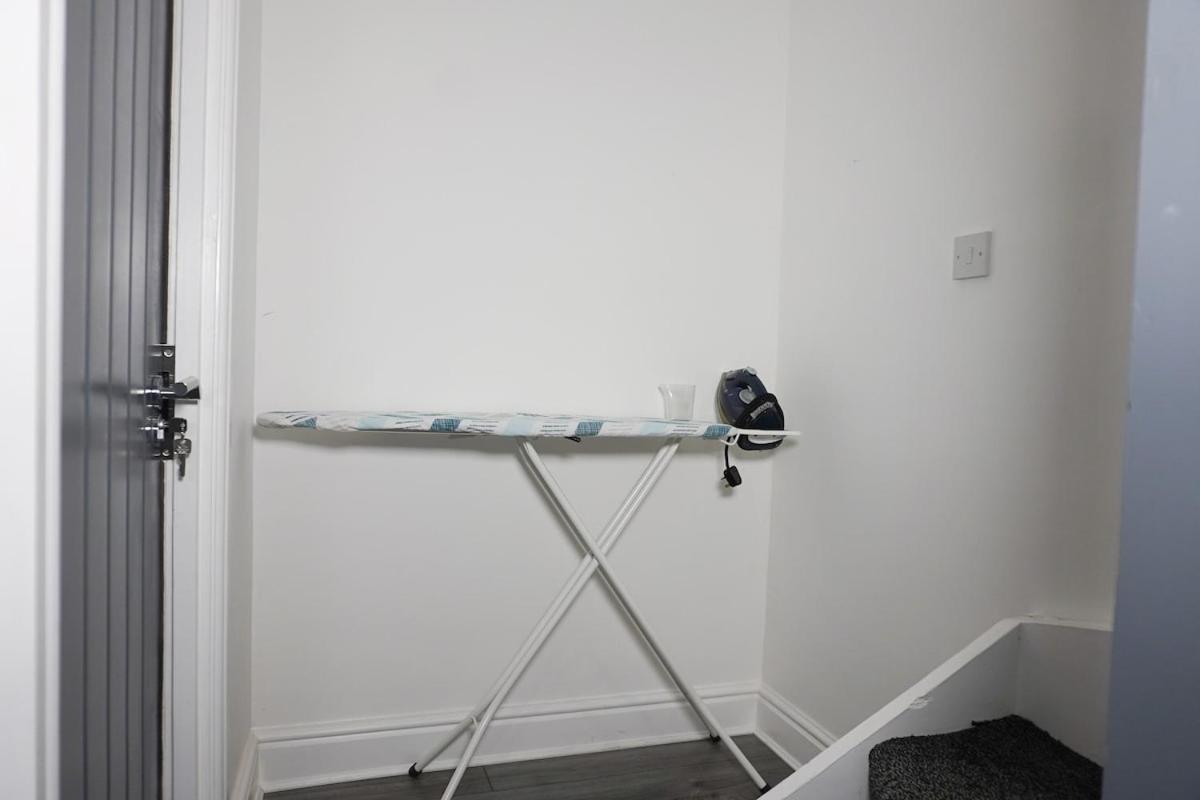 Contractors Dream, 4 Bedroom 2 Bathroom Liverpool Esterno foto