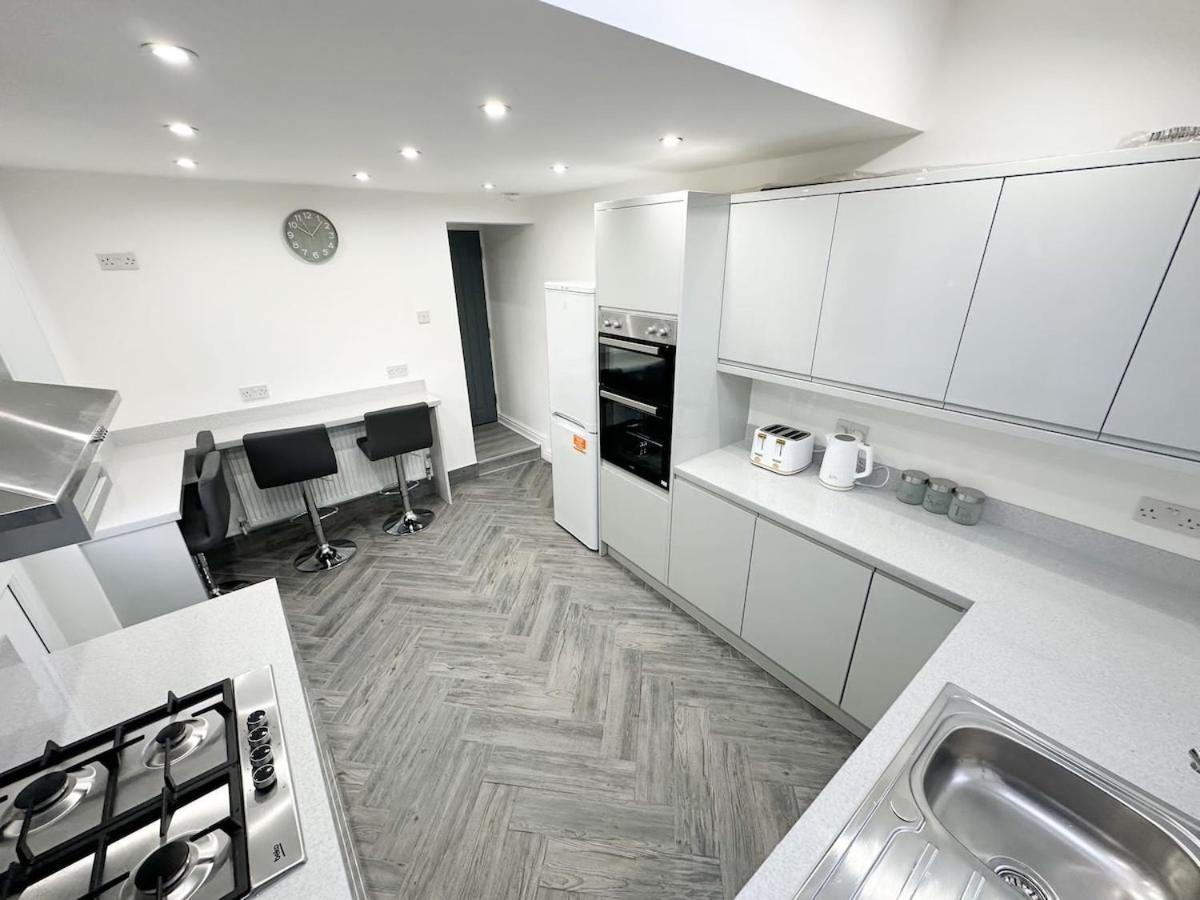 Contractors Dream, 4 Bedroom 2 Bathroom Liverpool Esterno foto